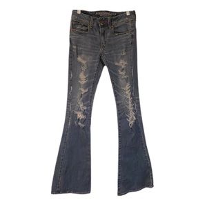 AMERICAN EAGLE OUTFITTERS • Boho Artist • Distressed Stretch Flare Jean